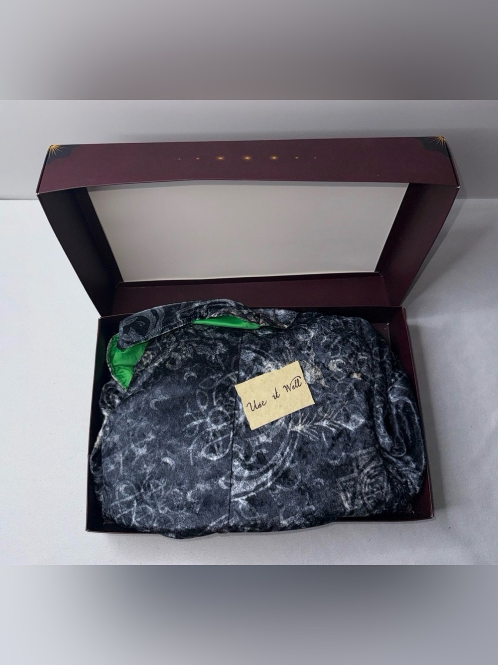 Harry Potter invisibly cloak